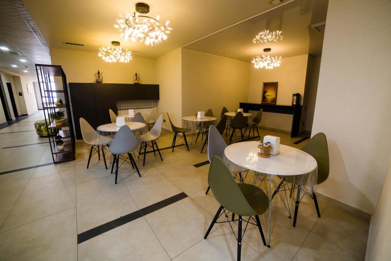 Golden Hotel Bishkek Exterior photo